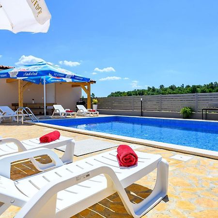 Stancija Amoroso Porec Apartments ภายนอก รูปภาพ