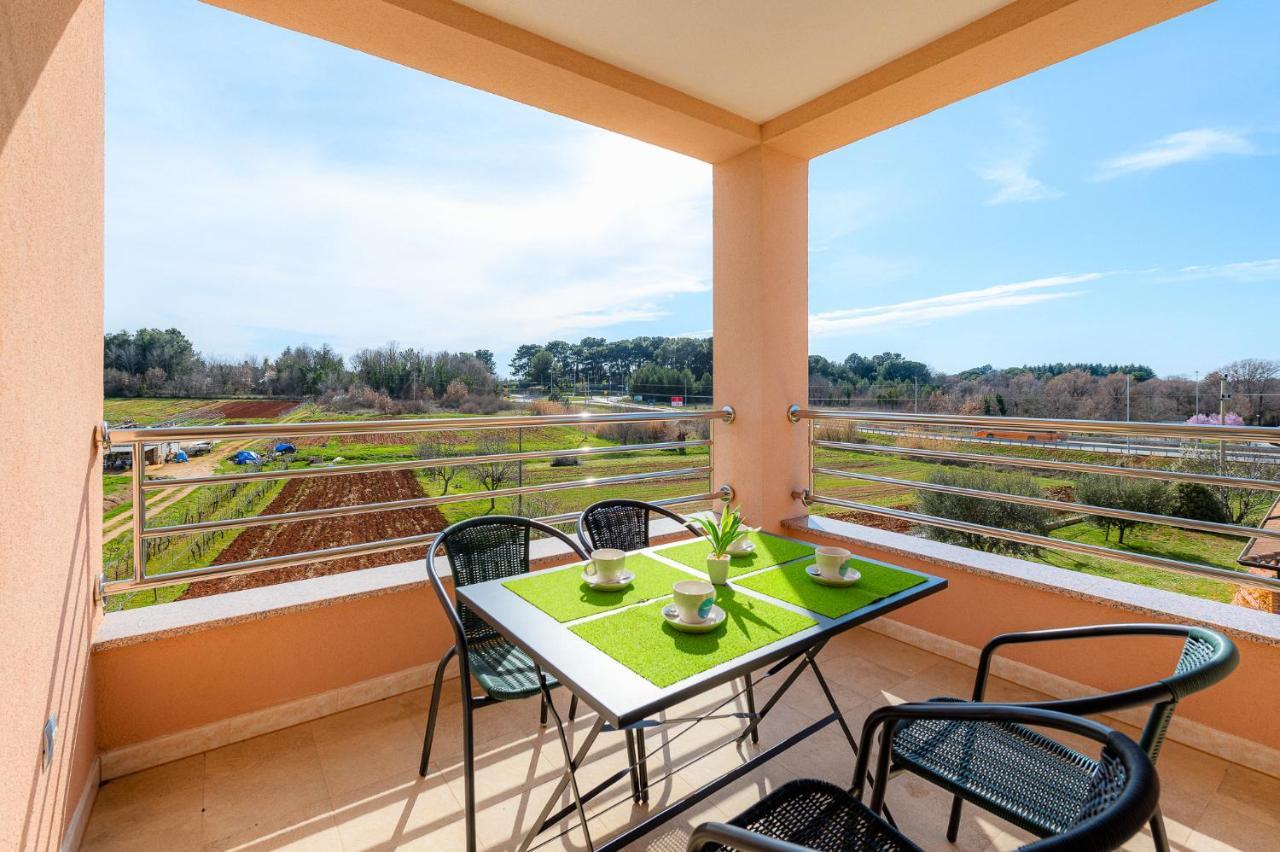 Stancija Amoroso Porec Apartments ภายนอก รูปภาพ