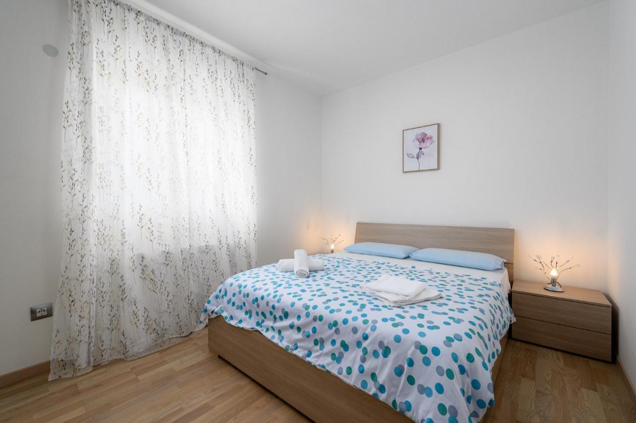 Stancija Amoroso Porec Apartments ภายนอก รูปภาพ
