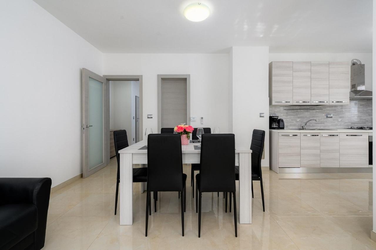 Stancija Amoroso Porec Apartments ภายนอก รูปภาพ