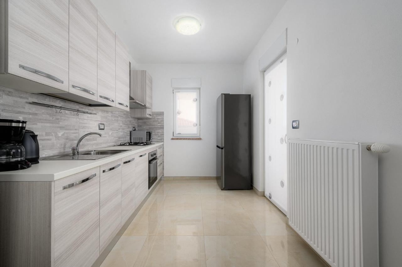 Stancija Amoroso Porec Apartments ภายนอก รูปภาพ