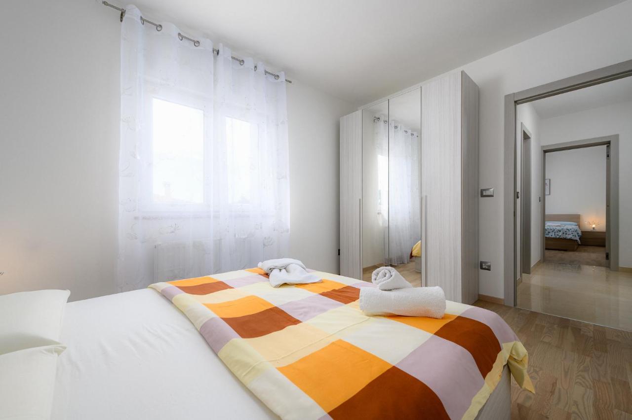 Stancija Amoroso Porec Apartments ภายนอก รูปภาพ