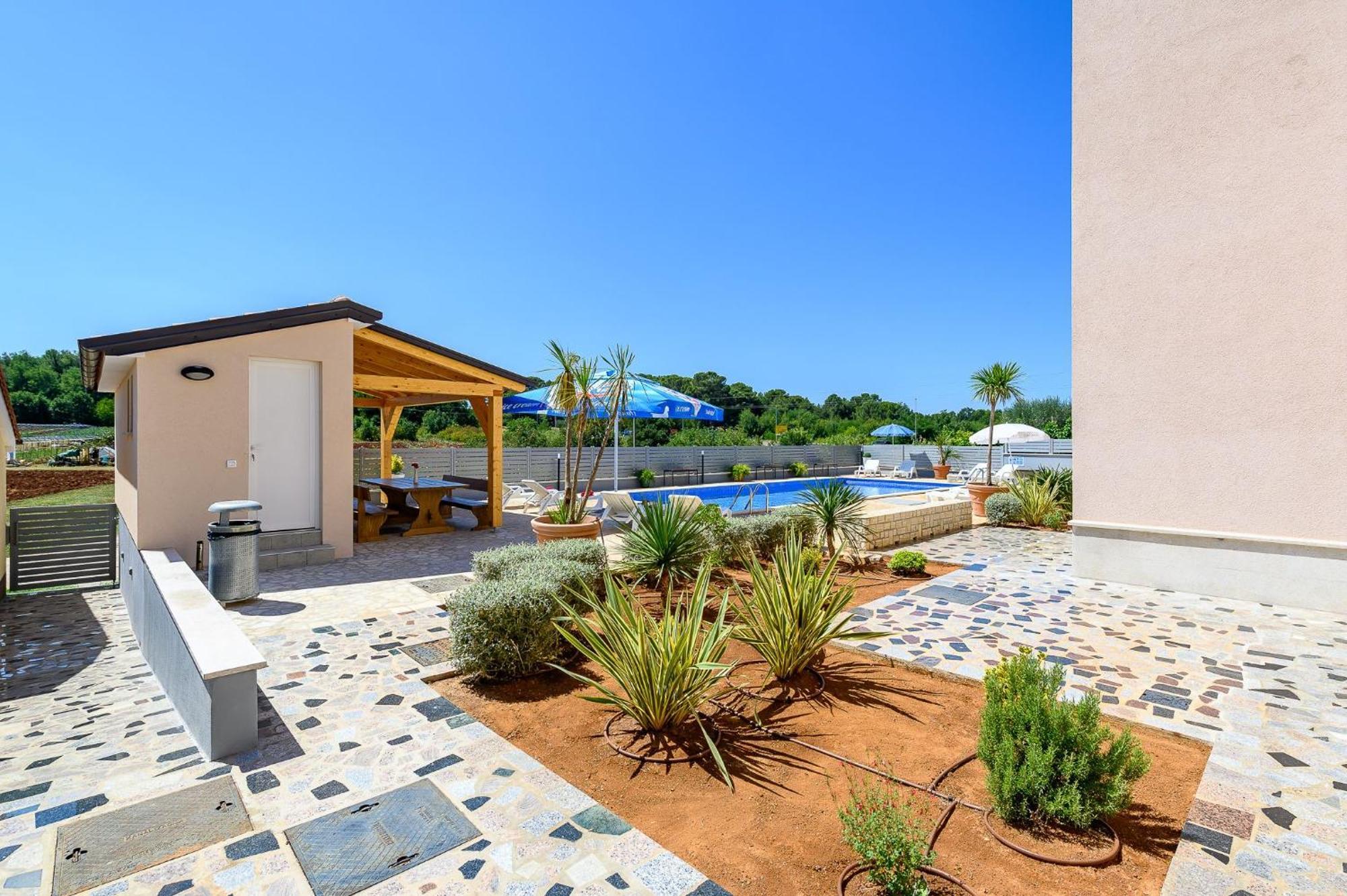 Stancija Amoroso Porec Apartments ภายนอก รูปภาพ