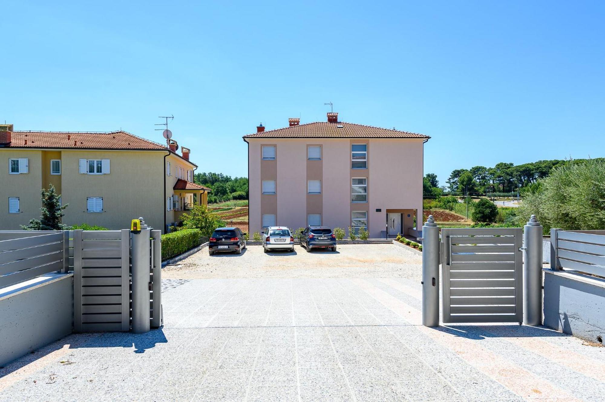 Stancija Amoroso Porec Apartments ภายนอก รูปภาพ